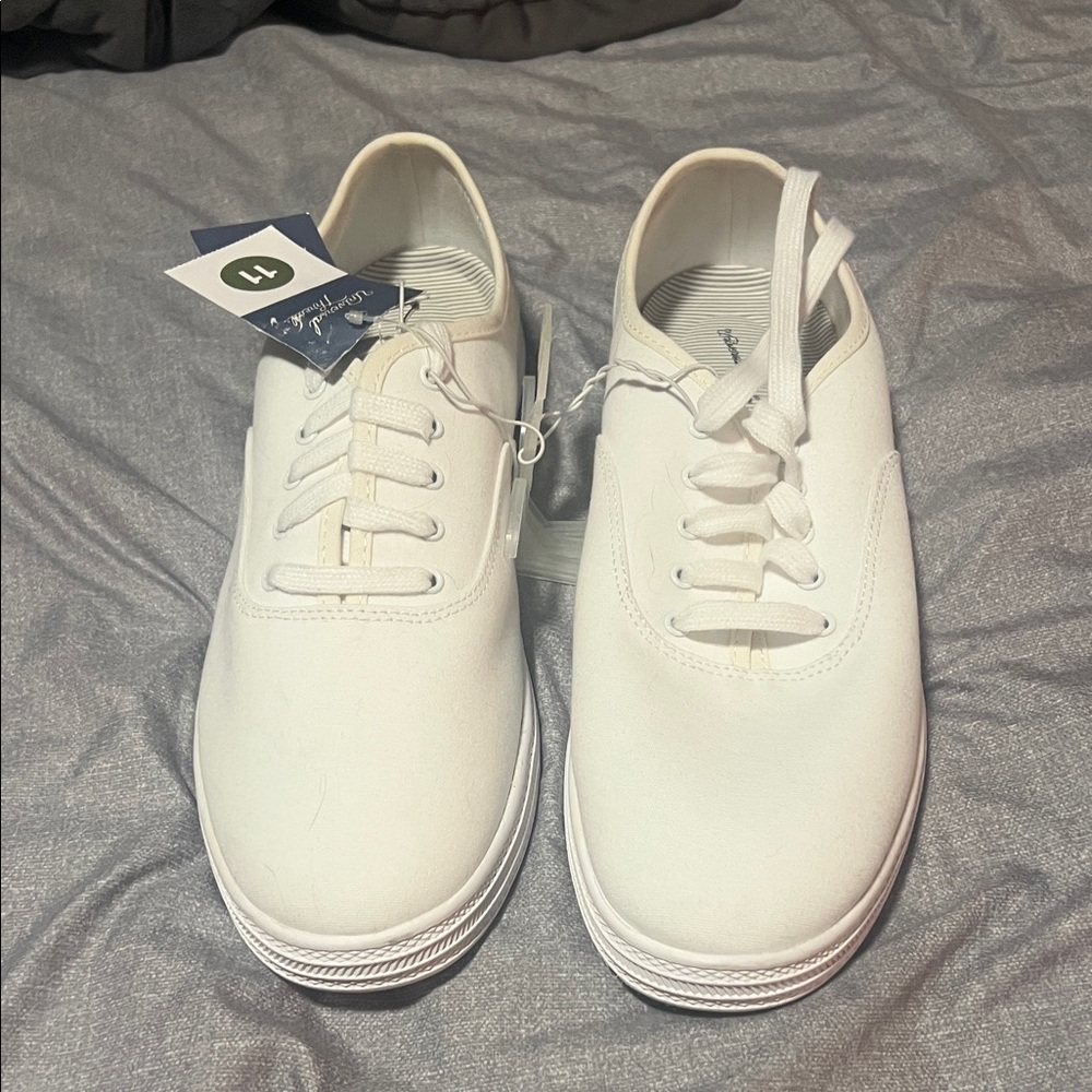 Universal Thread White Men's Sneakers